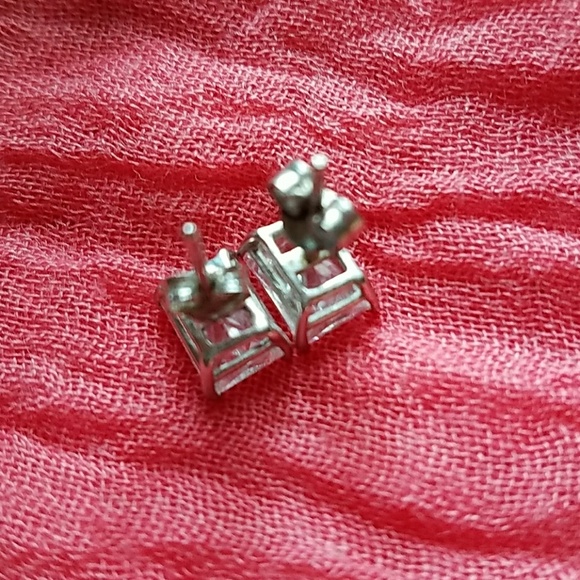 Earrings - Picture 3 of 6